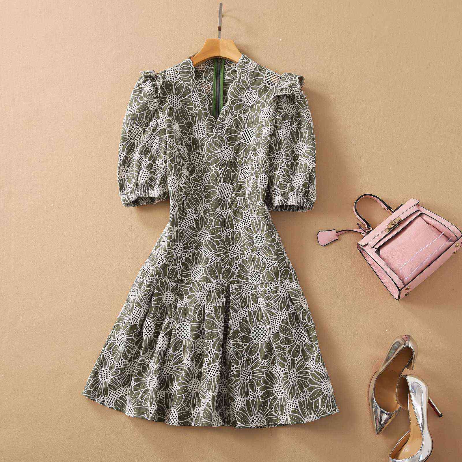 

HIGH QUALITY Fashion Women's Elegant V-Neck Hollow Daisy Embroidery Lace Puff Sleeve Ruffled Shoulder A-Line Dresses 210526, Light green