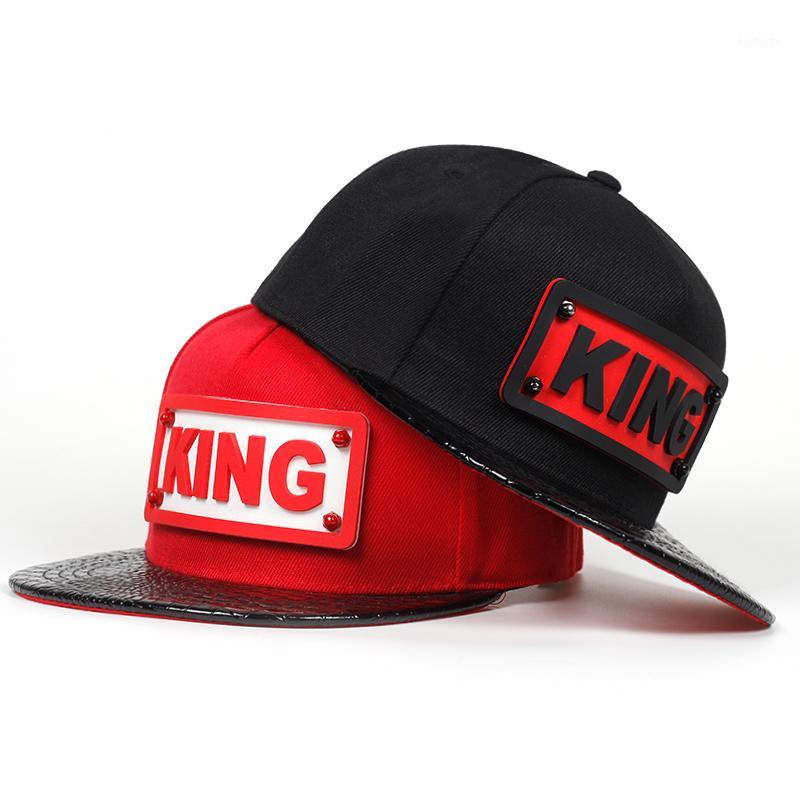 

Ball Caps Adult Pu Alligator Leather Flat Bill Hip Hop Hats 3D KING Soft Silicone Snapback For Boys And Girls, Black