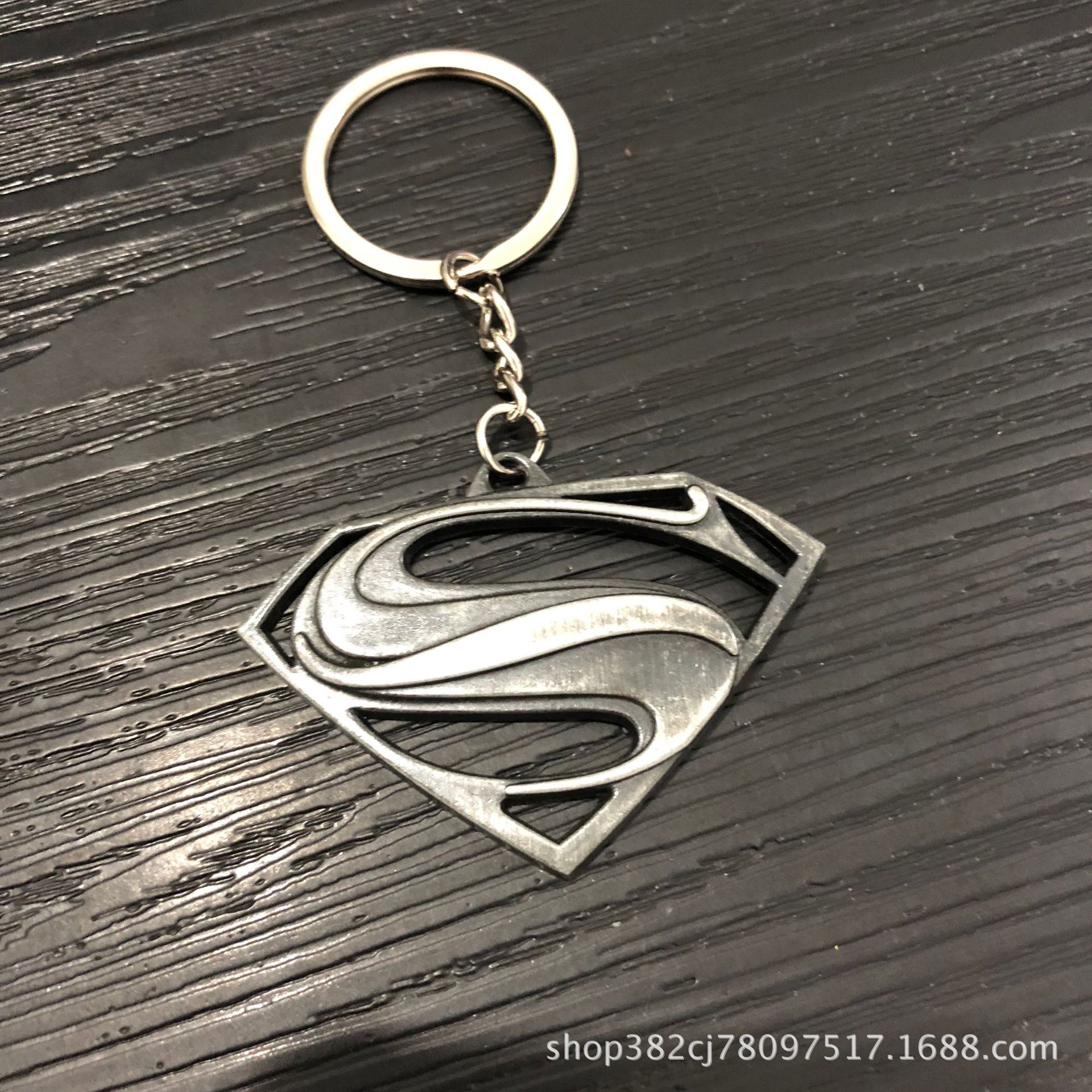 

2021 Keychains Metal Lovers Keychain Men and Women Avenger Key Peripheral Movie Mobile Phone Gift
