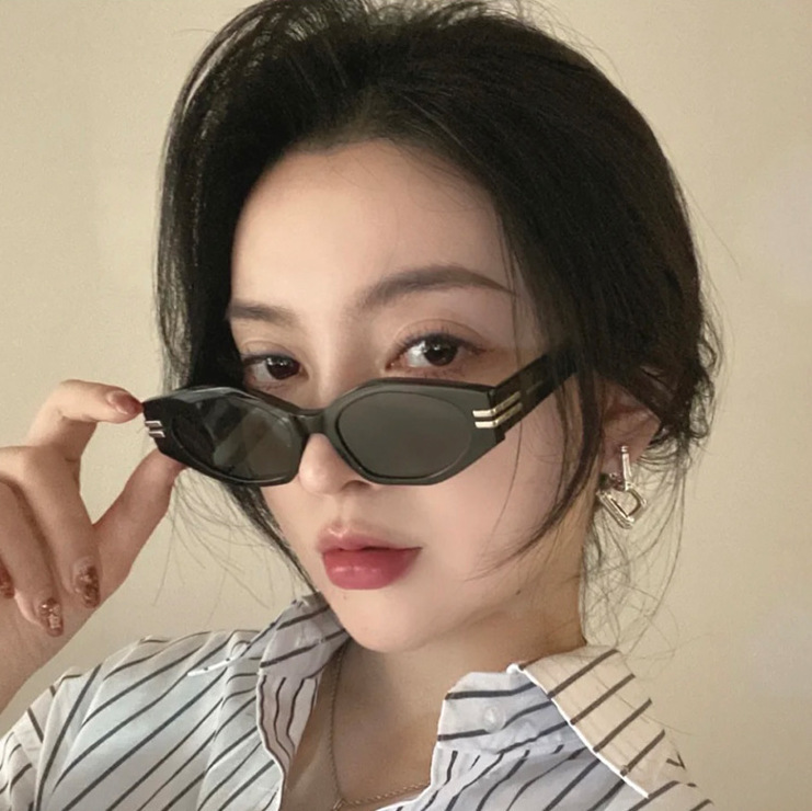 

small frame ins Korean cat's eye Women's fashion irregular Sun, White;black
