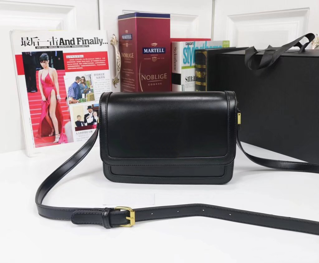 

handbags real pu high quality bags purses Gold Silver chain Sheepskin Cowhide wallet handbag Come Purse Crossbody shoulder handbag, White