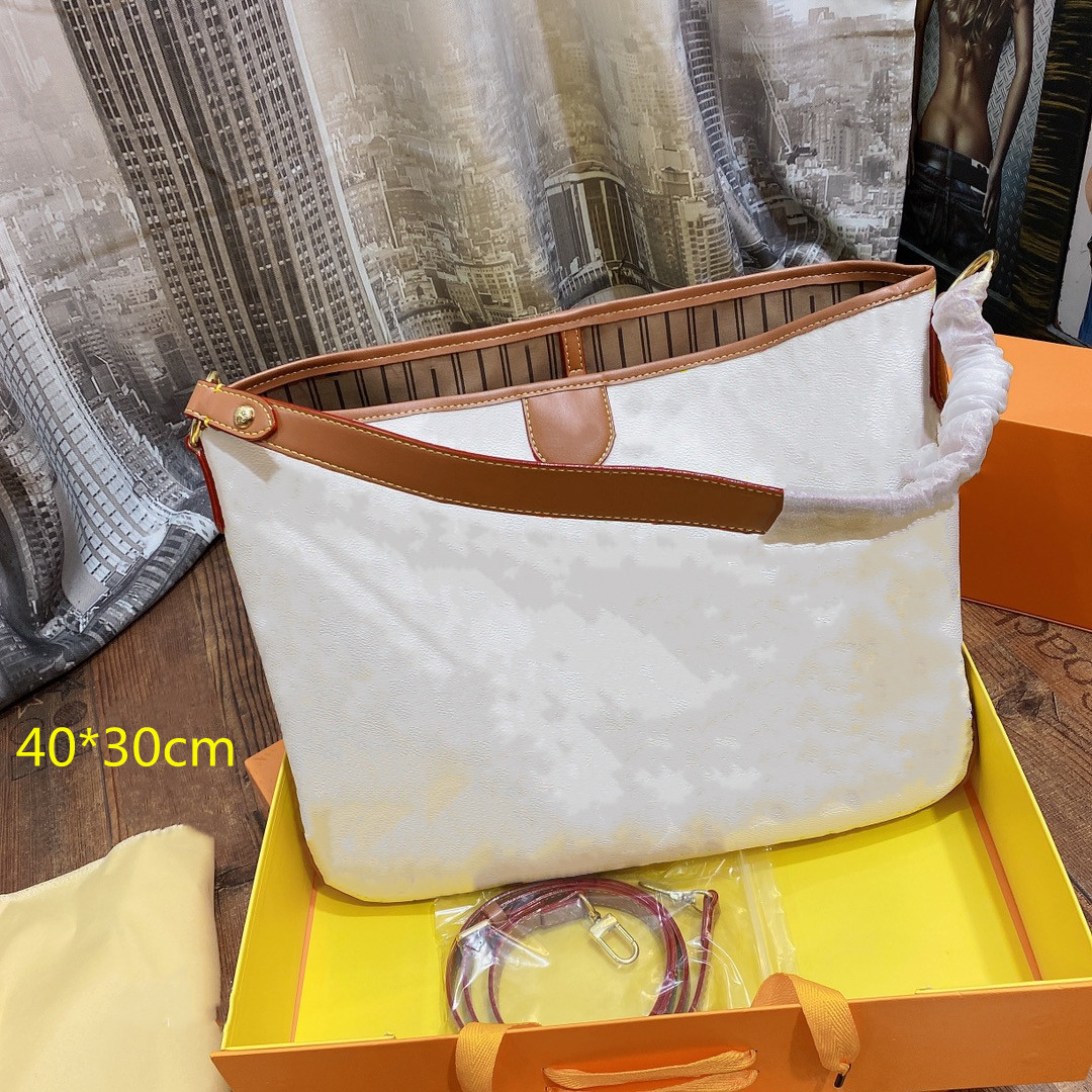 

2021 Designer Women Crossbody Shoulder Bags Luxury Handbags Totes Fashion Shopping Bag Medium Size Lady Purses Printed Letters High Quality, This option is for sale.