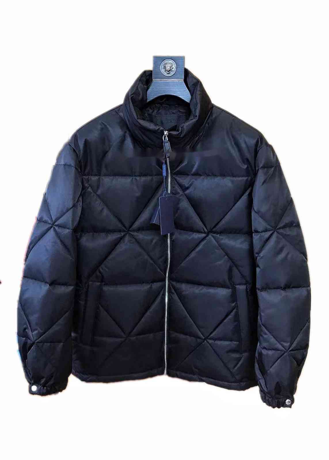 

Designer PRAD top quality windproof waterproof down jacket Triangle mark men' short SGB803 winter fashion women couples 90% white duck thickness, This item is not shipped