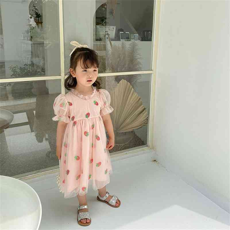

Fashion girls strawberry paillette mesh princess long dress Summer cute kids party dresses 210708, Pink