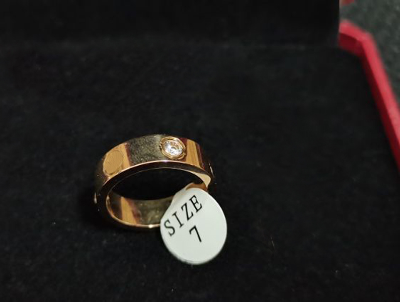 

Rose Gold Stainless Steel love Ring With Crystal For Woman Jewelry Rings Men Wedding Promise Rings For Female Women Gift Engagement with box, Silver