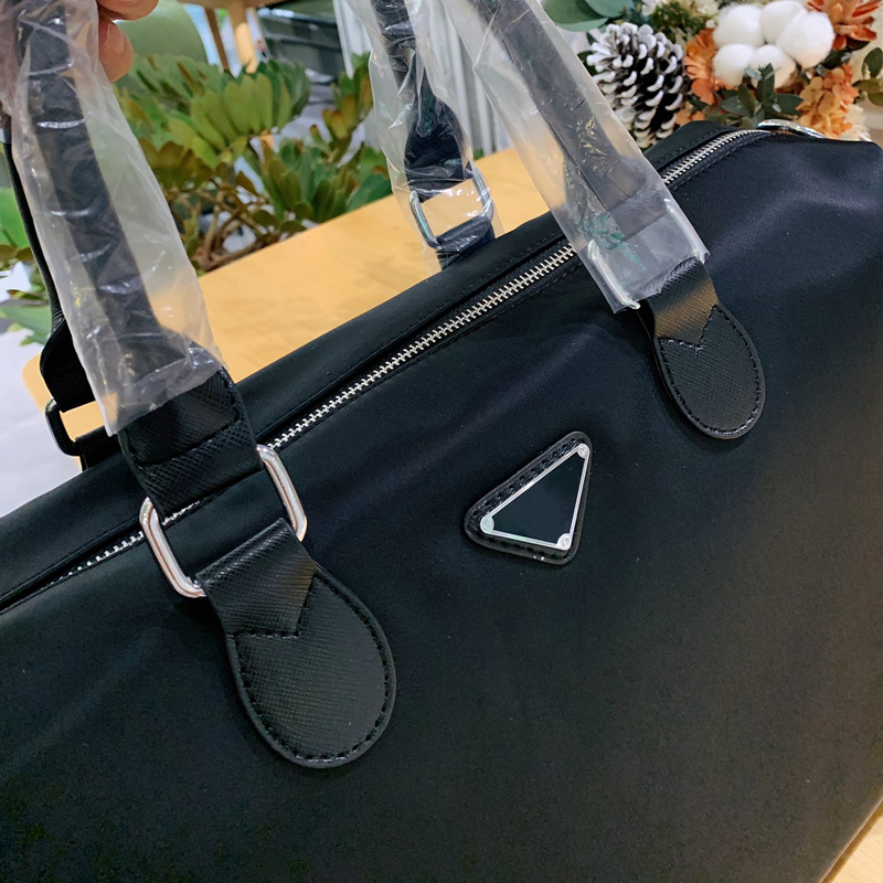 

Designer Totes Luxury Handbags Wallet Tote Bag Various styles Fashion brand High-capacity Different colors High-quality with original box size 50 CM