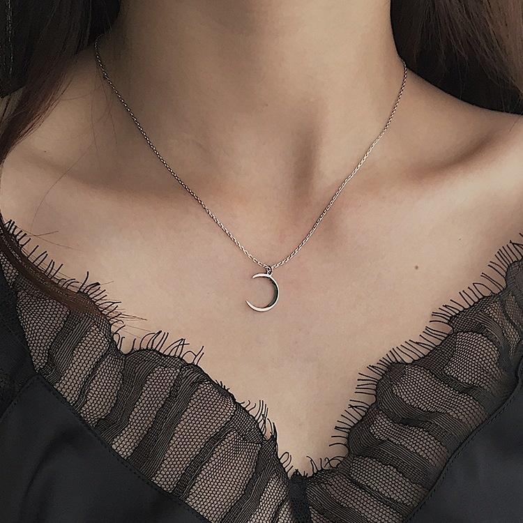

Pendant Necklaces Fashion Simple Moon Necklace For Women Bijoux Maxi Statement Collier Jewelry, Silver