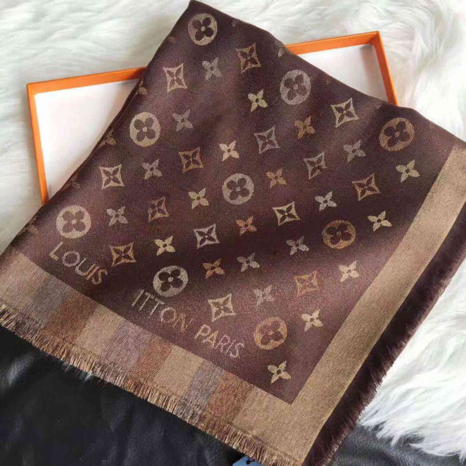 

American European and Famous Brand Autumn and Winter New Scarf Female Silk Cashmere Bib Shawl Dual-purpose Korean Versatile Gradient Large Jun