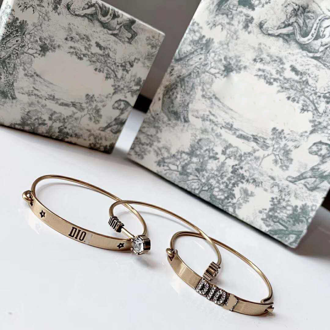 

Fashion Vintage Copper 3pcs in one set Bangle Bracelet Wedding Jewelry Prevent Allergy Luxury Brand Name Box Packing