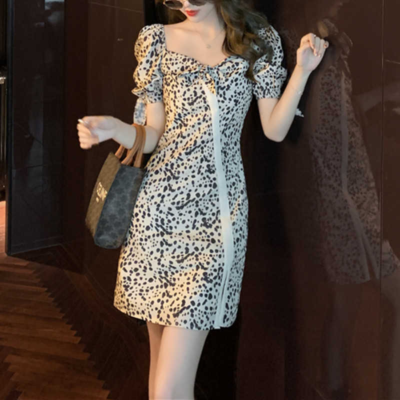 

Korean Chiffon Women Dress Short Sleeve es Woman Natural Wasit Leopard Long Square Neck es Plus Size 210604, Apricot