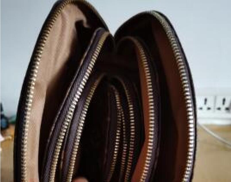 

Women cosmetic bags famous makeup bag designer travel pouch make up bag ladies cluch purses organizador toiletry bag brown, Black