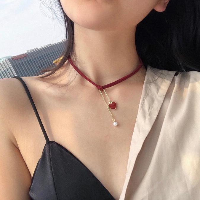 

Chokers Sexy Gothic Love Heart Pendant Buckles Choker Red Leather Collarbone Bib Necklace For Women Lady Girls