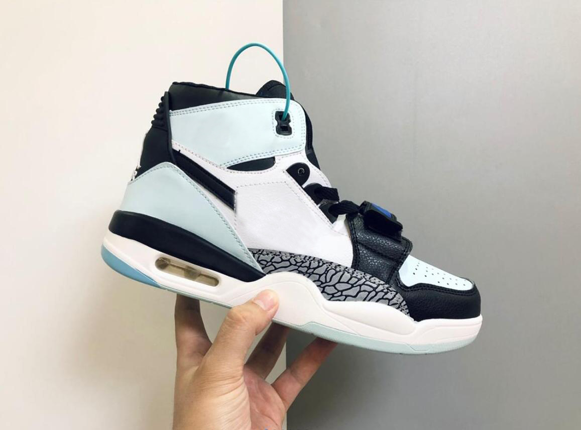 

Top Jumpman Legacy 312 NRG Men Basketball Shoes Leather Designer Light Aqua Sky Blue Patent Olympic Outdoor Trainers, Black