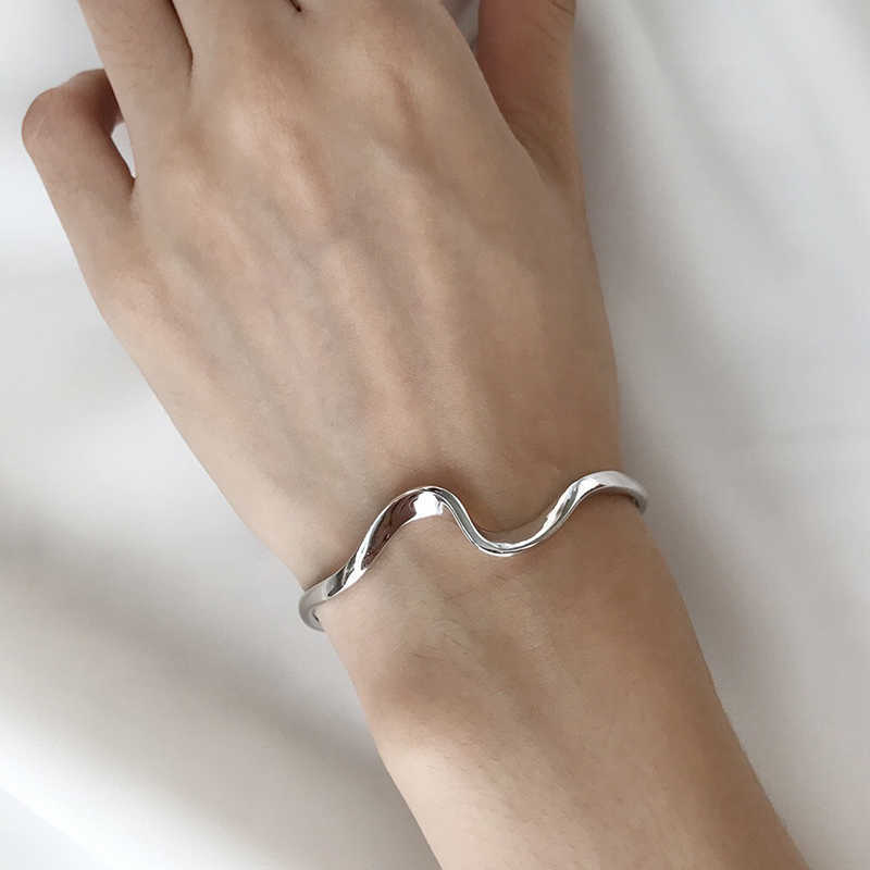 

Cool Design Round Silver Color Bracelets for Women Fashion Jewelry New Elegant Big Irregular Rose Gold Bangles Girls Jewellery Q0719