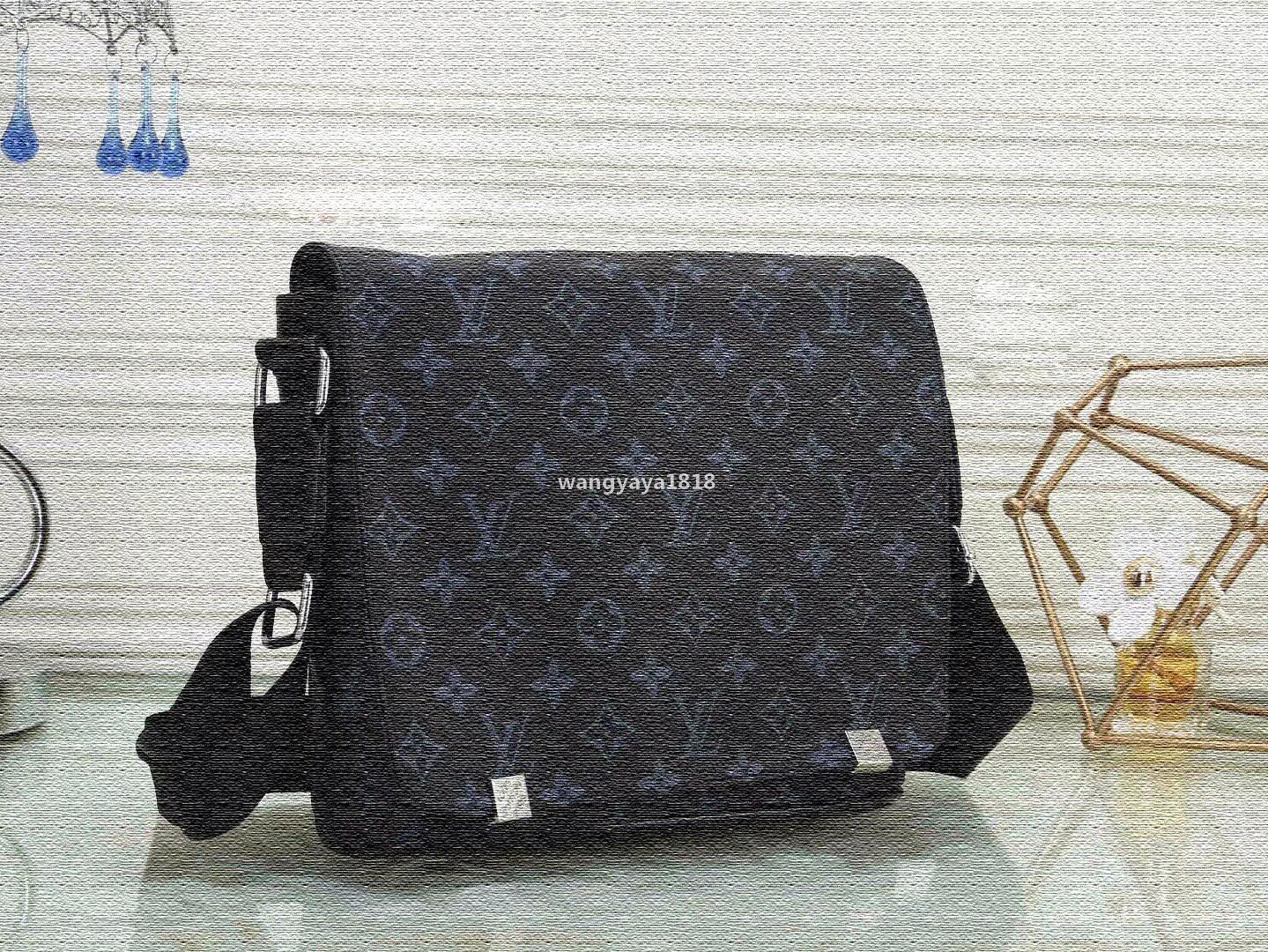 

LV LOUIS 1 VITTON Briefcas Bag Shopping bags Famous Designer Brand Name Fashion Leather Handbags Shoulder Bags 001