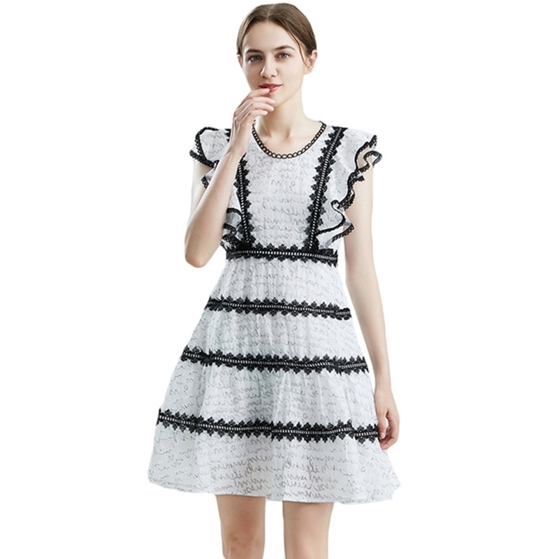 

High Quality Women Summer Casual White Lace Patchwork Dresses Elegant Butterfly Sleeve Mini Short Party 210525