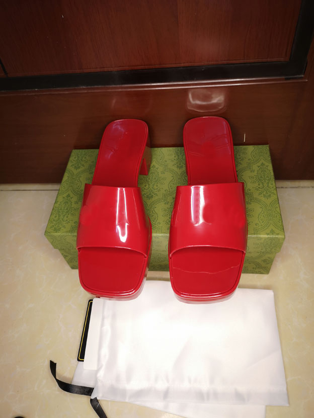 

Wholesale high quality GULIKI women's slippers! Fashion jelly light leather sexy slippers summer beach shoes Luxury Designer Sandals 35-42, Navy;matching box