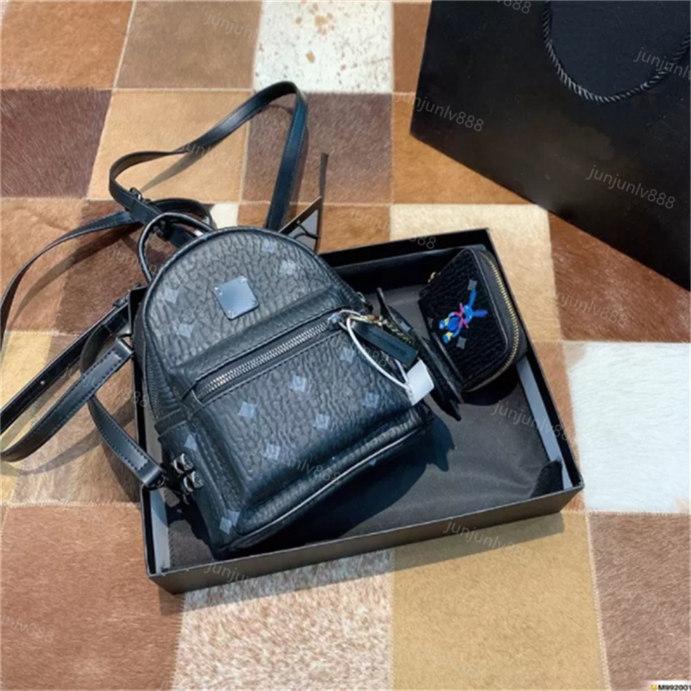 2021 sacs à main en cuir de haute qualité hommes et femmes école sac à dos célèbre Rivet impression sac à dos Designer dame sacs garçon et fille