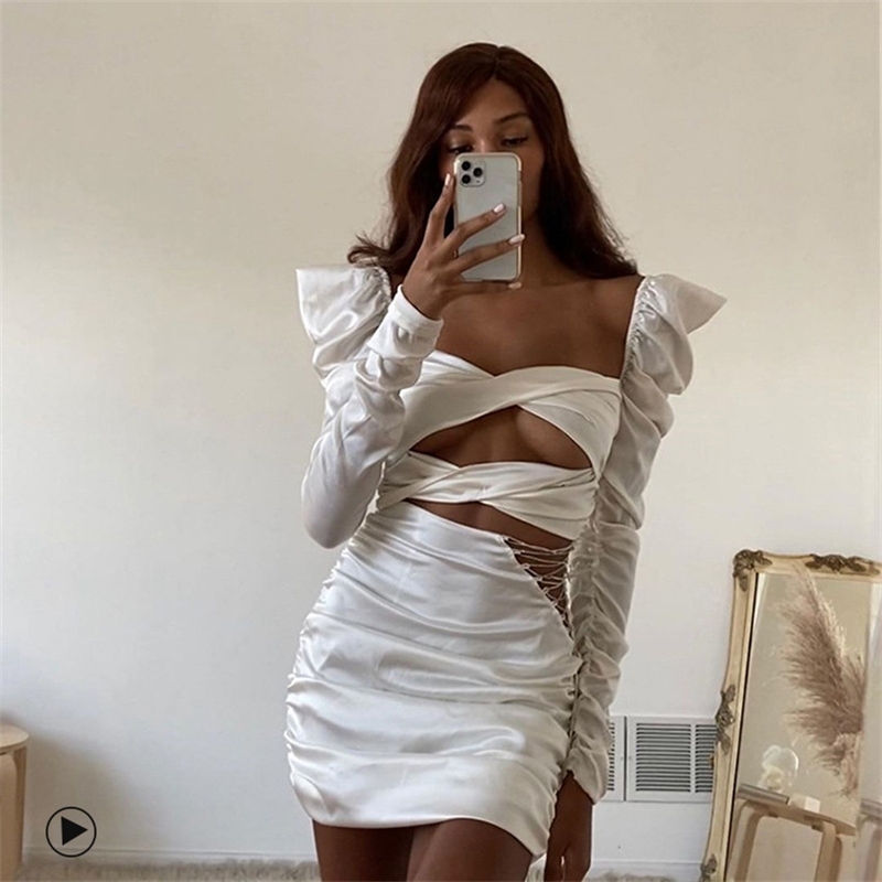 

New women' dress in autumn and winter 2020, White