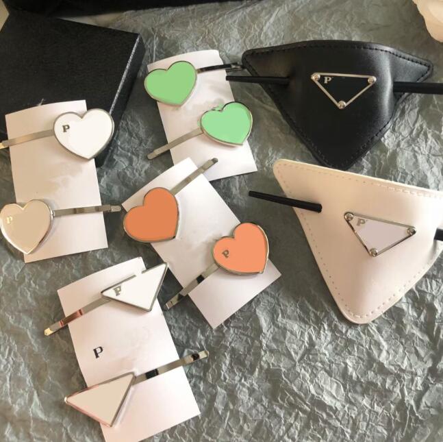 

Designer Triangle Hair Clips Heart Shape Girl Letter Metal Hairpin Hairband Comb Bobby Pin Barrette Headdress Womans Hairpins