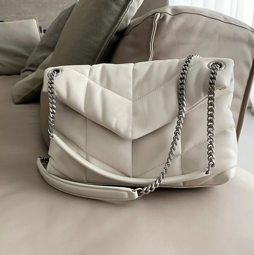 

Bespoke Soft Leather Pillow Single Shoulder Bag Pair With white Crossbody Bags Versatile Chain Messenger Tote, White 23cm