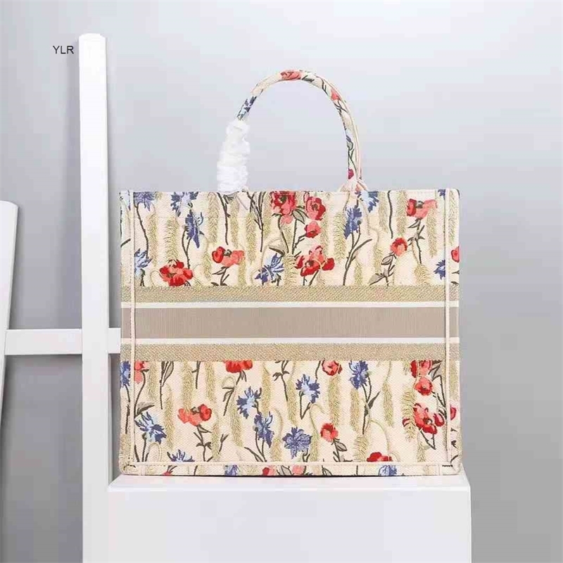 

2021 new d family star same fashion embroidery Shopping Bag Tote Bag Mini large capacity women's bag
