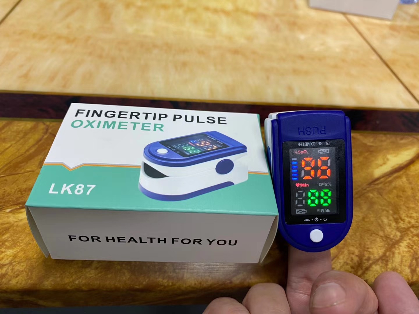 

Finger clip display fingertip electronic oximeter portable digital pulse oxygen saturation prbpm monitor