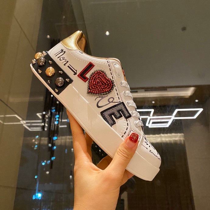 

All Black Lady Comfort Dress Shoe Sport Sneaker Mens Casual Leather Shoes Designer Womens Stud Spikes White Gold Leisure Walking Trainers Low top Sneakers, 01