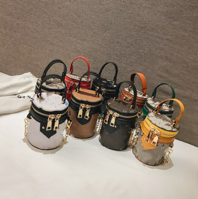 

Designer children Handbags Kid Letter Printed Handbag fashion Girls PU leather Bucket Bags Kids mini Metal chain Messenger Bag A5971, Black printed