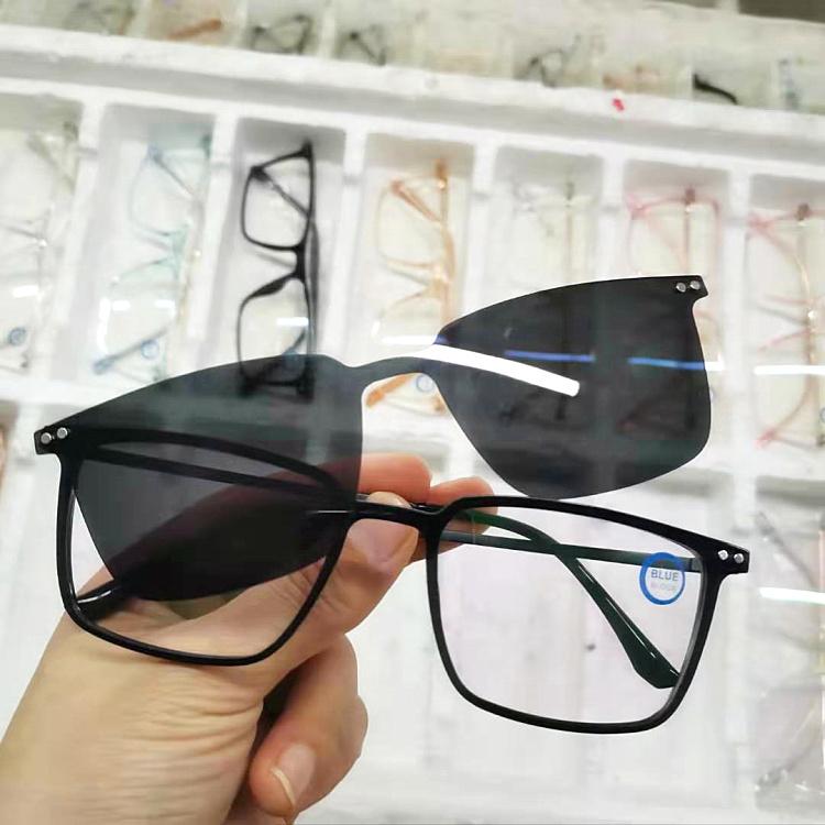 

Fashion Sunglasses Frames 2021 Super Light TR90 Glass Frame With Magnet Clip Set Lense Double Polarizing Myopia Glasses 20pcs/Lot