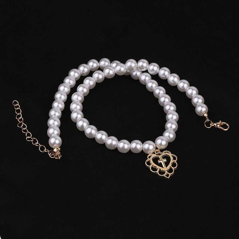 

Pendant Necklaces In Summer, You Can Wear Any Necklace, Pearl Choker European And American Simple Style Alloy Love Cross, Silver