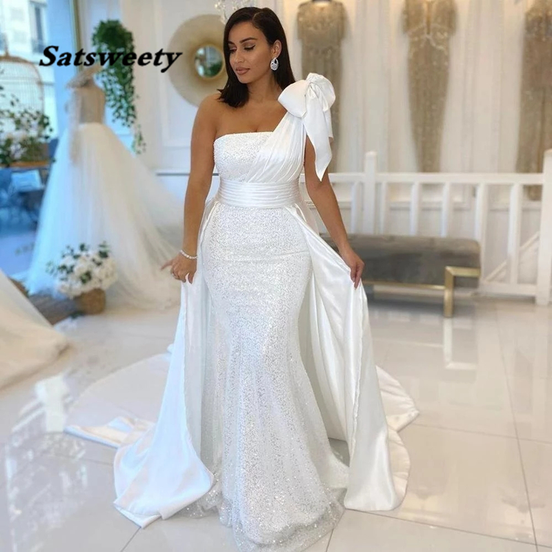 

One Shoulder White Mermaid Wedding Dress With Bow Satin And Sequined Overskirt Ribbons Bridal Gowns vestidos de novia, Ivory