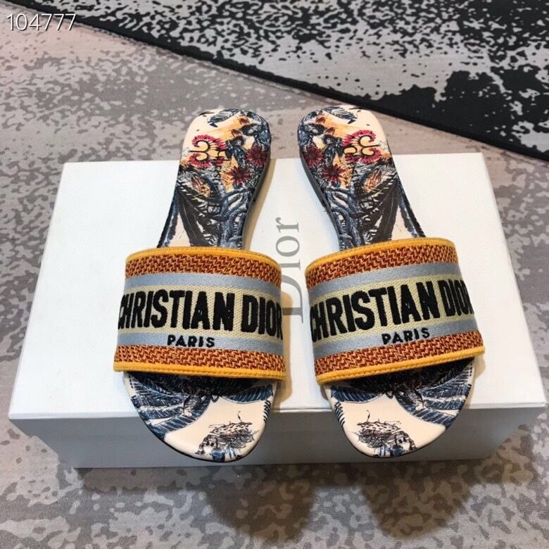 

2021 Women's Spring High Heels Fashion designer Brand Pointed Shoes Ladies Summer Sandals Sexy Shoes Heeled Shoes WITH BOX, Black