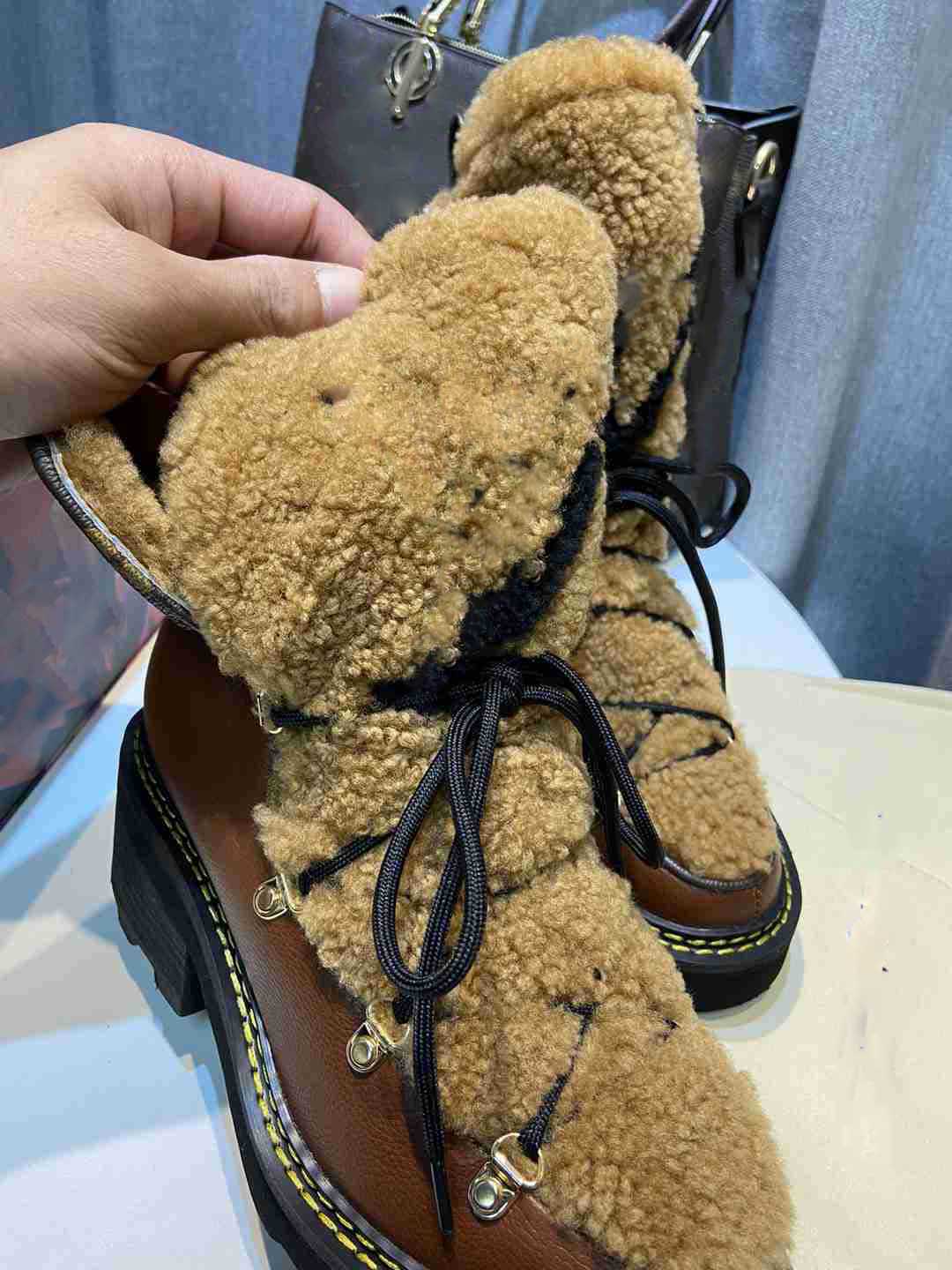 

2021 Designer BEAUBOURG ankle boots Women Martin Boots lady Wool Winter Leather outdoor To keep warm Boots Top Quality Size EUR 35-42