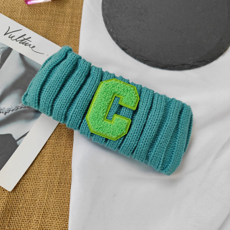 

Beanie/Skull Caps Korean Style Fashion C Letter Ear Protection Knitting Hair Band Womens Autumn and Winter Warm Headband All-Match Yupi Wide Brim, Black