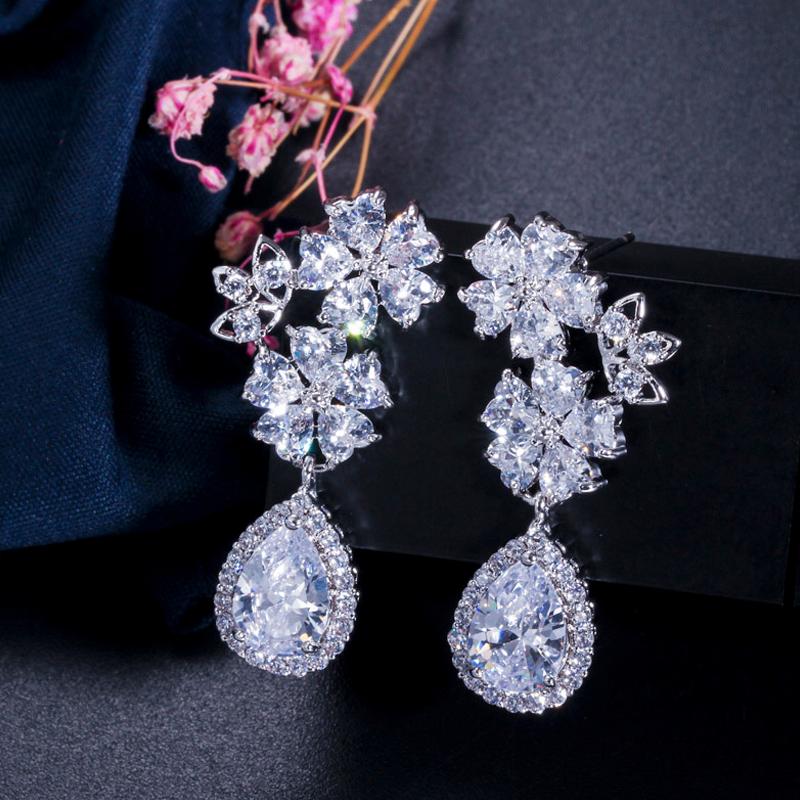 

Dangle & Chandelier ThreeGraces Sparkling Cubic Zirconia Flower Drop Earrings For Women Fashion Wedding Party Jewelry Accessories ER704, Silver