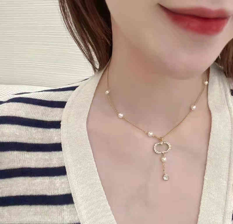 D Home Summer New Water Drop Perle Suit Boucles d'oreilles Bracelet 2022 Collier de mode de mode de luxe Collier polyvalent