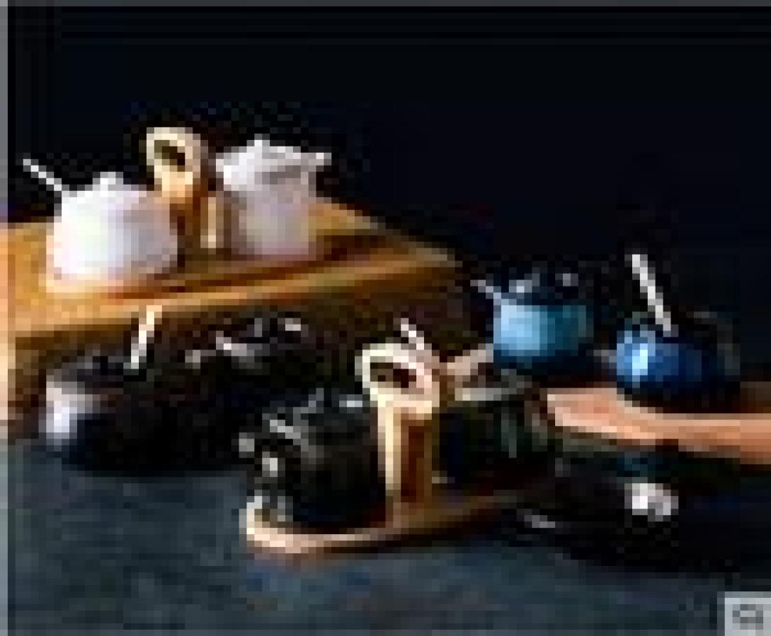 

Classial Porcelain Sugar Bowl And Oil Bottle Set Convenience Ceramic Spice Jar For Kitchen Salt Shaker Soy Sauce Pot