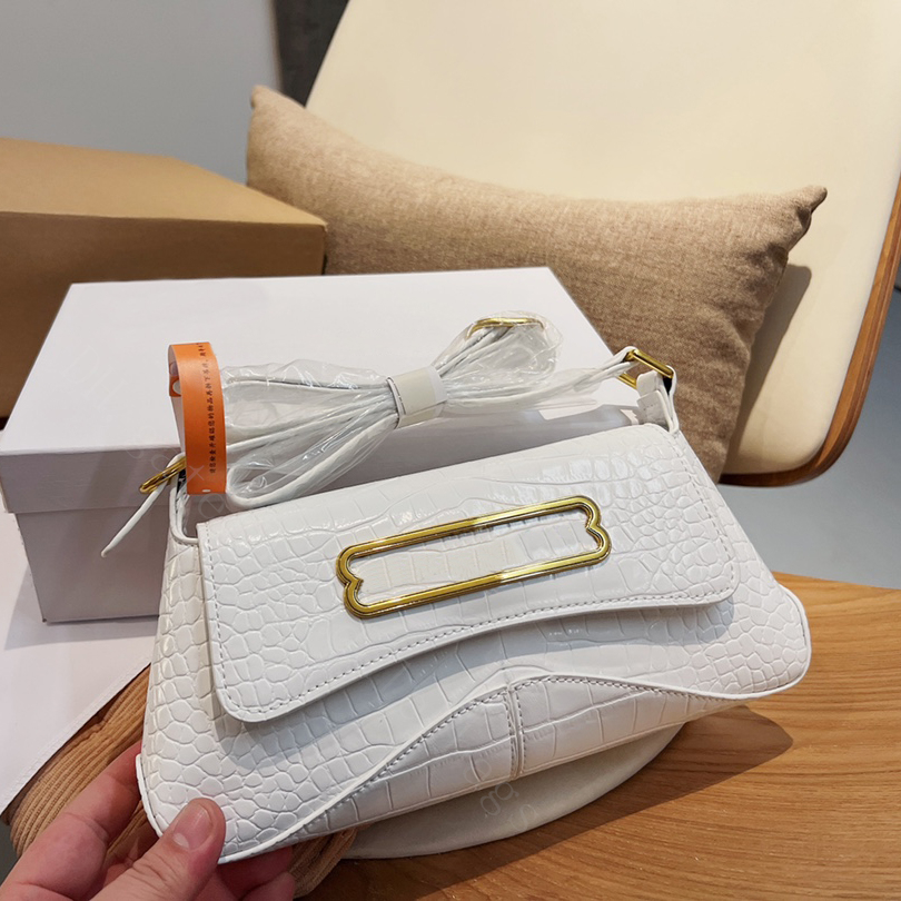 2022 ss sacs à bandoulière designer de luxe cross body lettre plaine célèbre fermeture à glissière petit BB shopping fourre-tout sacs à main du s