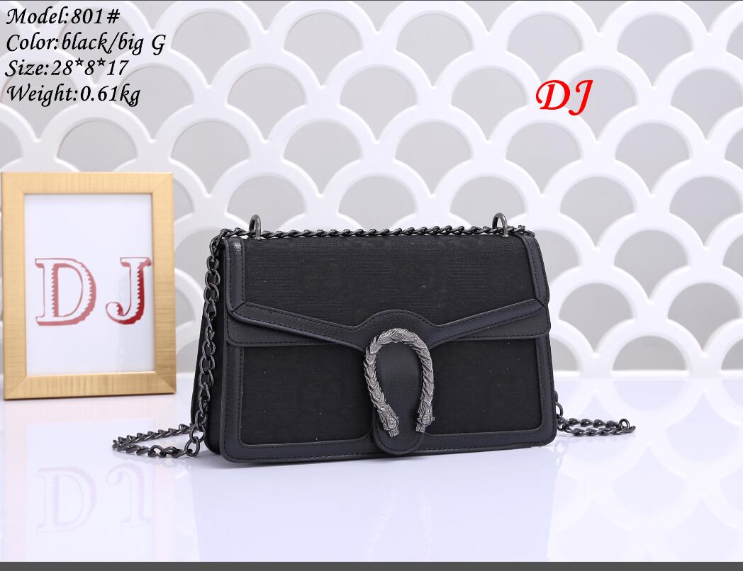 

luxurys Women Designer Messenger Crossbody Bags Girls Beach Purse Shoulder Handbag Vintage Rattan Woven Straw Bag, 07