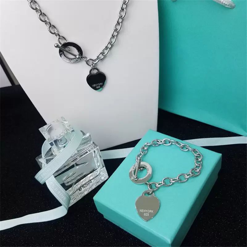 Designer de luxe Sterling Silver Heart Bangle Bracelet   Collier Set t Forme Fashion Original Bracelet Classic Femmes Bijoux avec boîte