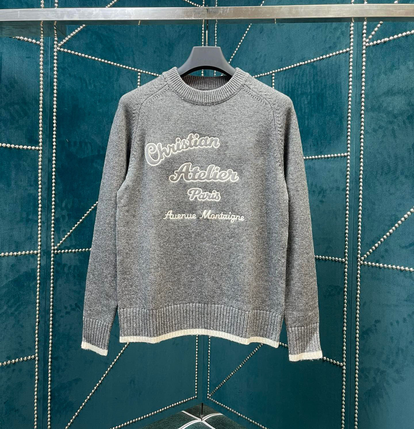

New AOP jacquard letter knitted sweater in autumn / winter 2023acquard knitting machine e Custom jnlarged detail crew neck cotton g397s