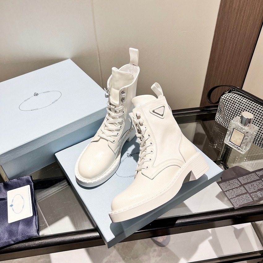 

Designer Boots Luxury Boot Genuine Leather Martin Boots Ankle Booties Woman Short Boot Sneakers Trainers Slipper Sandals by shoebrand S134 04, Box