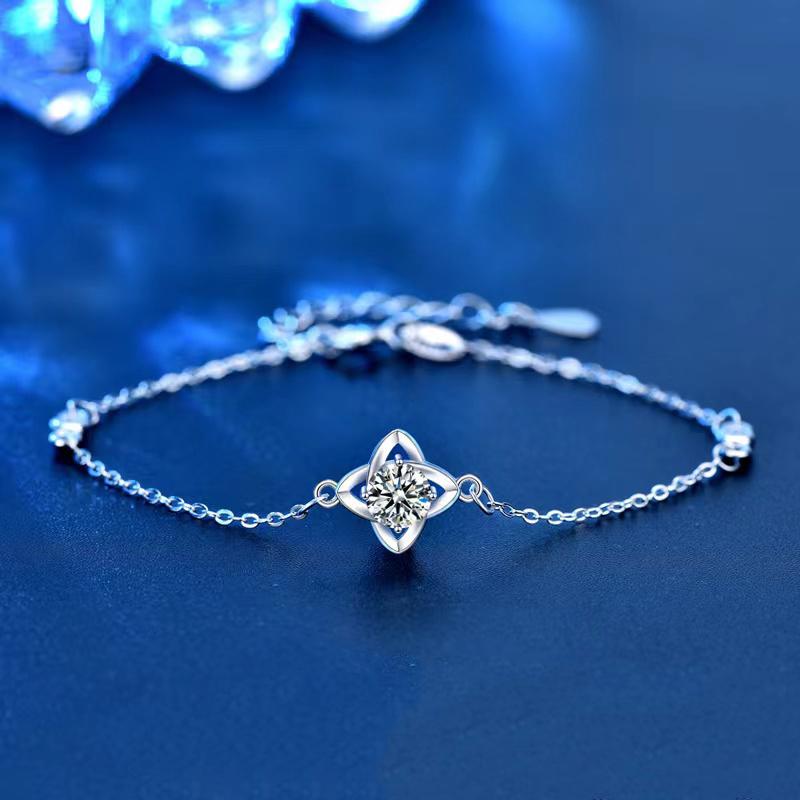 

Charm Bracelets Trendy 925 Sterling Silver 0.5ct D Color VVS1 Moissanite Geometric Flower Bracelet For Women Jewelry Diamond Test Pass GiftC