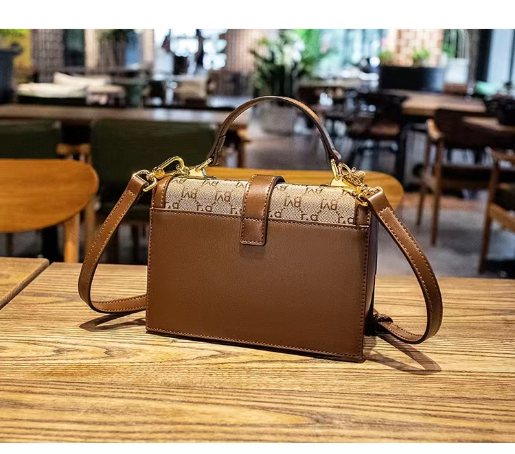

Shoulder Bags FR7832 HBP, Brown