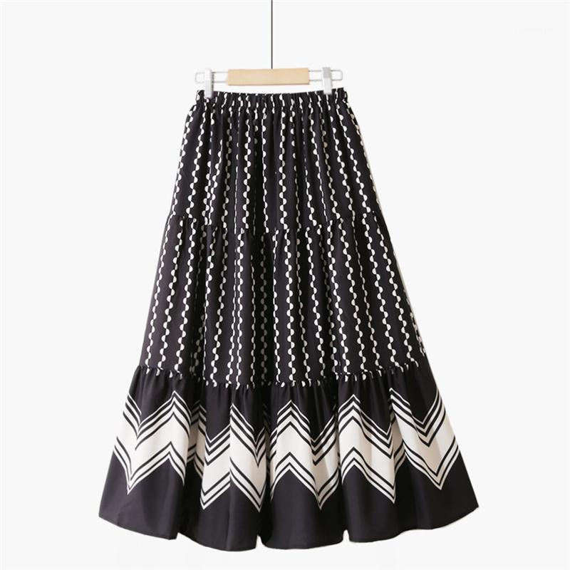 

Skirts TFETTERS Woman Black Spring/summer 2022 High Waist Pleated Skirt Graffiti Large Pendulum Long For Women, White