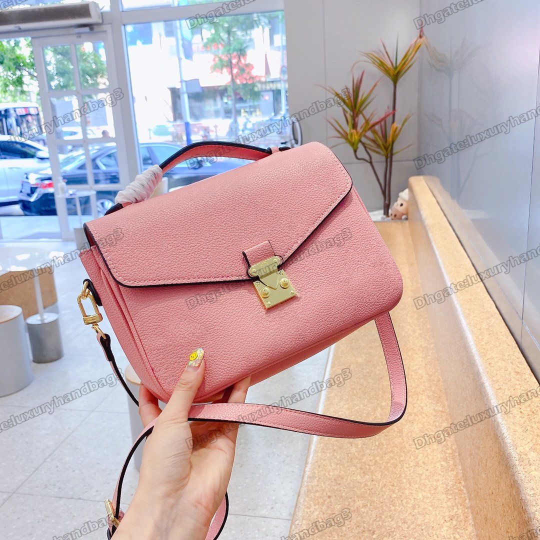 

Pochette Messenger Bag Oversized Embossed Monograms Pattern Bicolour Empreinte Leather Flap Bag Top Handle Handbag Designers Shoulder Bags M45773