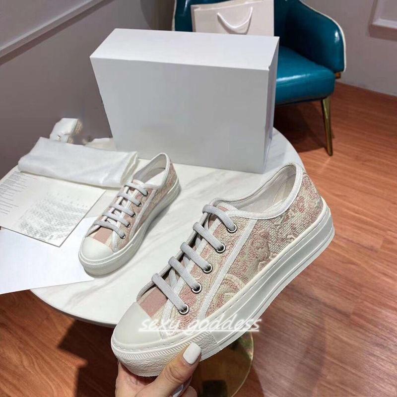 

Kids luxe ladies embroidered canvas shoes all-match flat casual shoes can be worn in all seasons classic but not out of date Christmas