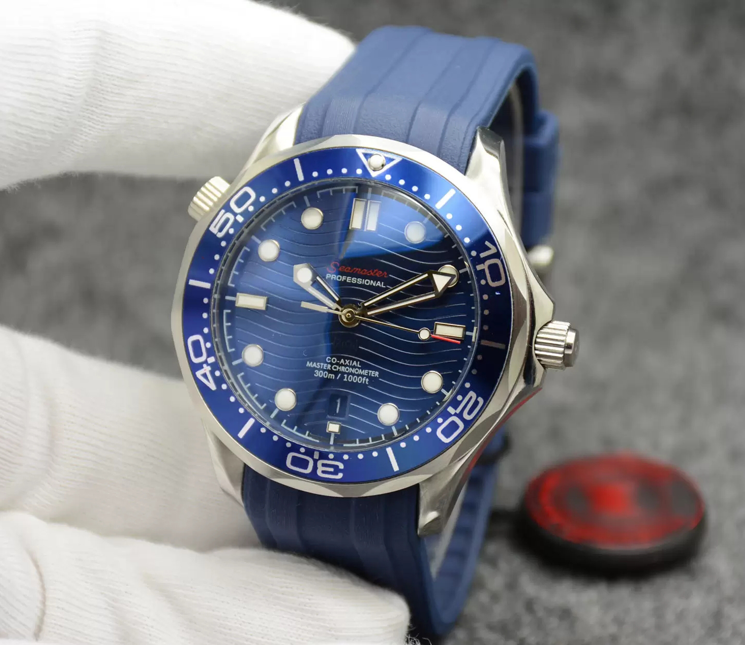 

42MM Male Wristwatch Automatic Outdoor Sports Watches Blue Rubber Band Rotatable Bezel Transparent Case Back Dot Hour Markers, Make waterproof 50m