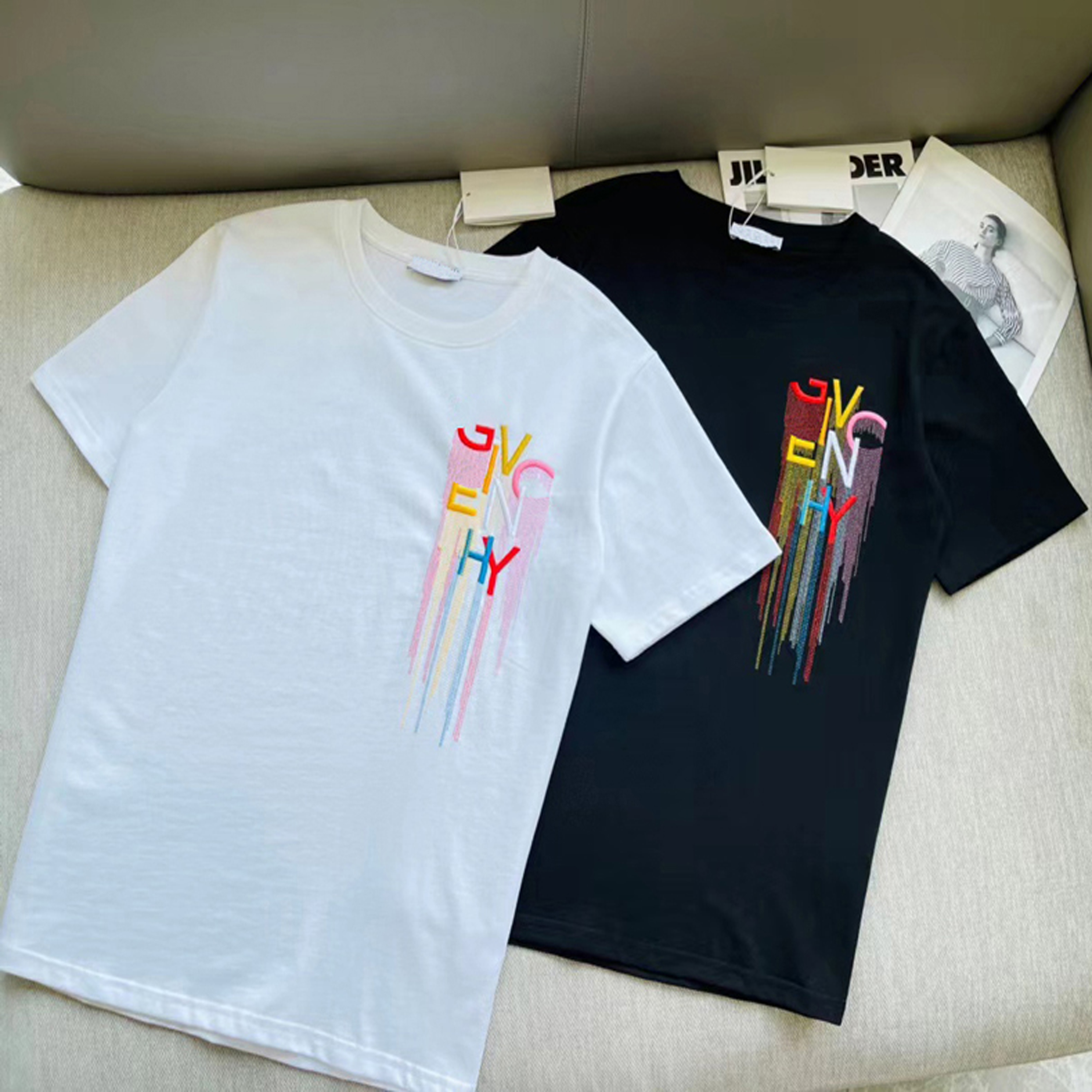 

2022 Mens Designer T Shirt Summer Womens Tshirts Couples Print Short Sleeve Tees Streetwear White Graffiti Pattern Asian size M-3XL, Additional fee